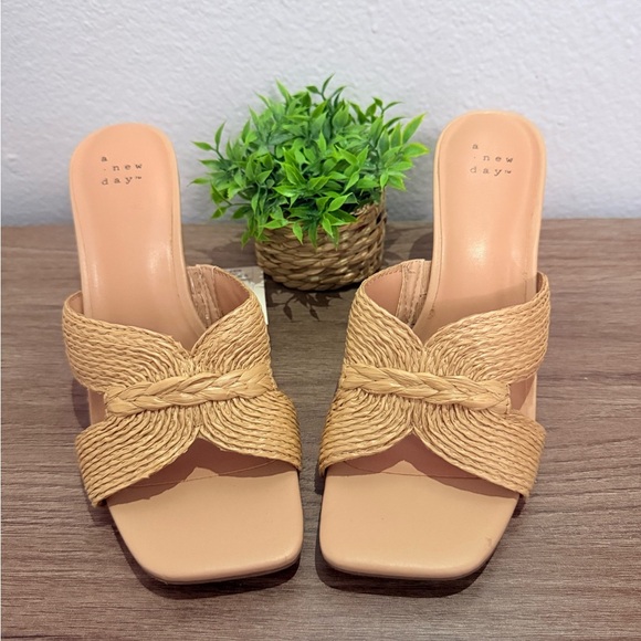 A New Day Women's Beige Braided Mules SIZE 8 - Picture 1 of 3